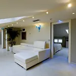 Turquoise فندق تْشيزيناتيكو