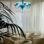 Turquoise فندق تْشيزيناتيكو